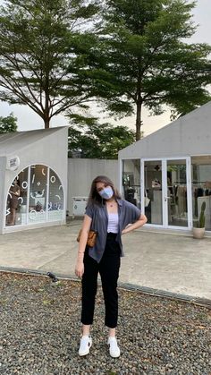 Outfit Ngampus, Look Office, Korean Outfit Street Styles, Western Wear Outfits, Look Formal, Casual College Outfits, Korean Casual Outfits, Style Hijab, Everyday Fashion Outfits