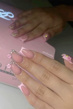 #nails #nailinspo #latina #shortnails #rhinstone #baddie #fyp Pretty Pink Nails, Practice Nails, Future Nails, Spring Acrylic Nails, Her Nails