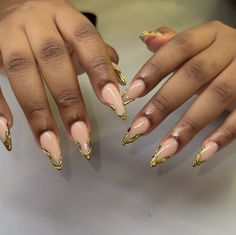 Gold Monochrome Nails, Gold Chrome Nails, Bday Nails, Brown Acrylic Nails, Gold Acrylic Nails, Gel Toe Nails, Chrome Nails Designs, Black Acrylic Nails, Nails Gold