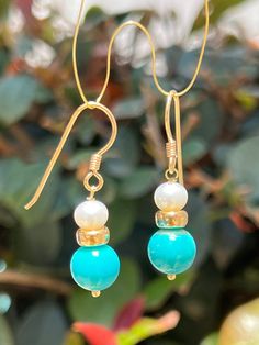 Turquoise Pearl Dangle Earrings, Earring Inspo, Earrings Everyday, Earrings Turquoise, Earrings Cute, Everyday Earrings, Natural Turquoise, Turquoise Earrings, Cute Earrings