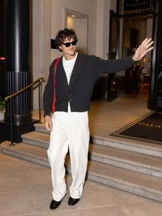 Jacob Elordi, Bottega Veneta Bag, Amal Clooney, Mens Trendy Outfits, Fall Outfits Men, Demi Moore, Handbag Charms