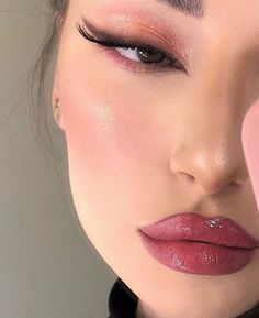 Eyeliner With Sparkles, Valentine’s Day Make Up Looks Simple, Valentines Day Makeup Simple, Swag Makeup, Dope Makeup, Edgy Makeup, Makeup Eye Looks, Makeup Makeover