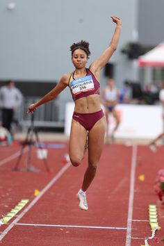 Emma Maštalířová • 2023 Czech Championships (Tábor) ⭐ Triple Jump Jumping Photography, Jumping Pictures, Woman Jumping, Friends Goals, Female Pose Reference, Gesture Drawing, 2025 Vision