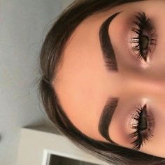 Trucco Glam, Make Up Diy, Makeup Book, Eyeliner Tips, Alat Makeup, Make Up Tutorials, Prom Makeup Looks, Formal Makeup, Bedroom Eyes