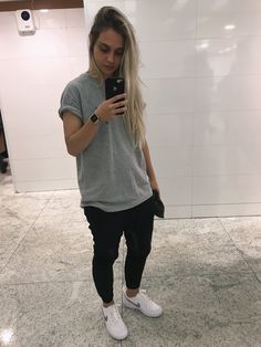 Stemme Lesbian Style, Casual Tomboy Outfits, Anime Tomboy, Tomboyish Outfits, Lesbian Outfits, Tomboy Look, Lesbian Fashion, Gay Outfit, Skater Girl Outfits