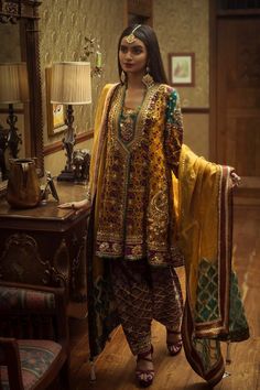 Nickie Nina, Pakistani Mehndi Dress, Pakistani Mehndi, Bridal Mehndi Dresses, Mehndi Party, Shadi Dresses, Mehendi Outfits, Pakistani Formal Dresses, Nikkah Dress