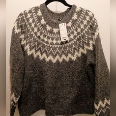 Beautiful Knit Sweater By Uni Qlo In A Women's Size Large. Feel Free To Message Me With Any Questions And Thanks For Shopping My Closet. (B8) Nordic Knit Tops With Fair Isle Pattern, White Knit Tops With Fair Isle Pattern, Nordic Style Knit Tops, Beautiful Knitting, Thanks For Shopping, Design Inspo, Gray White, Knit Sweater, Sweater Sizes