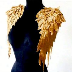 Angel Wing Neckline Lace Trim Applique Embroidery Angel Wing Nwt Gold Gold Satin Gloves Nwt Robe Diy, Applique Sewing, Sewing Collars, Peacock Dress, Diy Wedding Dress, Angel Costume, Kraf Diy, Cosplay Dress, Diy Dress