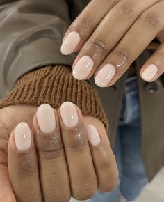 Wide Round Nails, Pink Nails Natural Nail, Rounded Acrylic Nails, Milky Nails