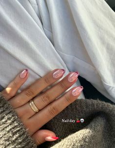 Almond Biab Nails, Pink Chrome French Tip, Pink Chrome French Tip Nails, Paznokcie Hello Kitty, Nail Aesthetic, Kutek Disney, Unghie Sfumate, Girly Acrylic, Milky Nails