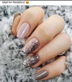 How To Do Accent Nails, Sparkly Winter Nails 2022, Winter2023 Nails, Short Acrylic Nails January, Nails For Taupe Dress, Nye Neutral Nails, Holographic Glitter Nail Designs, Gel Nail Designs Winter 2023, Winter Glitter Gel Nails