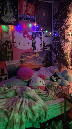 #roomideas #roomdecorideas #decor #hellokitty #sleep Room Stuff, Aesthetic Rooms, Room Makeover Bedroom, Poster Ideas, Tv Girls, Story Inspiration, My Room, Art Drawings Sketches Simple, Dream Bedroom