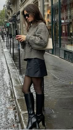 White Turtleneck Outfit Layering, Mixed Texture Outfit, Layer Tank Top Over Shirt Outfits, Rains Backpack Outfit, Trousers And Boots Outfit, Knee High Boots Outfit Jeans, Basic Clothes Essentials, Define Jacket Outfit, Stile Blair Waldorf