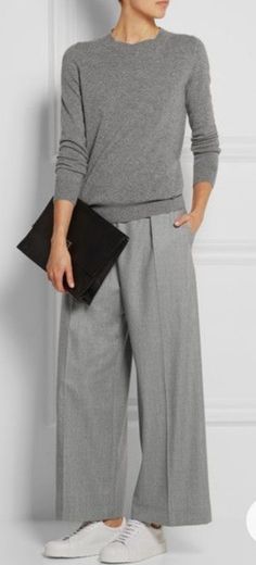 Minimalist Moda, Older Women Fashion, Casual Wear Women, Women Fashion Edgy, Looks Street Style, Gray Sweater, Fashion Winter, Casual Winter Outfits