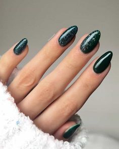 Glitter Green Nails, Forest Green Nails, Dark Green Nails, December Nails, Green Nail Designs, Christmas Nails Easy, Green Nail Polish, Green Nail