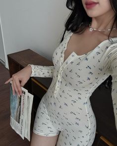 ig:nhuthuuy Driving Pics, Ivy Core, Jalabia Styles, Pajama Fashion, Sleepwear Fashion, Cute Sleepwear, Cute Pajama Sets, 1 Aesthetic, Cute Lazy Outfits