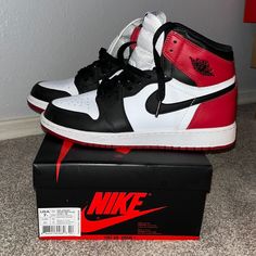 Excellent Condition As Shown In The Photos. Considering Reasonable Offers. Shoes Jordan 1, Jordan Red, Shoes Jordan, Kids Jordans, Jordan 1 Retro High, Jordan 1 Retro, Jordan Shoes, Jordan 1, Kids Shoes