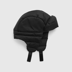 Brand New With Tags, Never Worn Gap Black Nylon Puffer Trapper Winter Hat One Size Quilted, Water Resistant Puffer Trapper Hat. Hook And Look Closure At Chin. #824854 100% Nylon Wipe Clean. Imported. Fuzzy Hat, Custom Streetwear, Army Helmet, Gatsby Hat, Brown Beanie, Hat Hook, Black Bucket Hat, Denim Baseball Cap, Blue Beanie