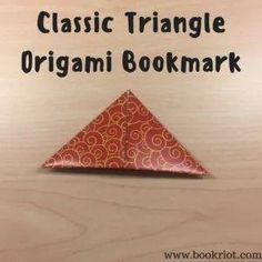 an origami bookmark with the title'classic triangle origami bookmark '