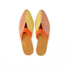 We just fell in love with these lightweight shoes and want to share that love with you! The shoes are woven by hand in Morocco according to the old tradition and it takes a 2days to make a pair of shoes. The quintessence of slow fashion. These slippers are characterized by their open mesh structure. The design is not only unique, they are also super comfortable. We don't want to undress them anymore!! ~ Handmade in Morocco ~ The outsole is in non-slip textured rubber, the insole in faux leather Wall Hats, Lightweight Shoes, Light Weight Shoes, Local Artisans, New Year Gifts, Dhl Express, Slow Fashion, Slip On Sandal, Slip On Shoes