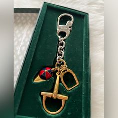 Comes With Box Will Come With Certificate Of Authenticity Great Vintage Condition Two Tone - Silver And Gold Charms Are Horse Bit And Hat Gucci Vintage Bag, Horse Bits, Gold Charm, Red Gold, Gucci Bag, Vintage Gucci, Two Tone, Bag Lady, Gucci