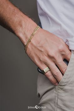 Gold Jewelry For Men Hand, Simple Mens Jewelry, Jewlerie Aesthetic Men, Mens Jewelry Aesthetic Gold, Men Rings Aesthetic Gold, Mens Jewelry Editorial, Masculine Jewelry