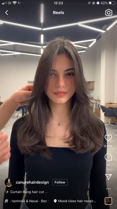 Side Bangstyle Hair Long Round Face, New Jeans Haircut, Long To Medium Hair Before And After, Straight Fine Hair Cuts, Mid Back Length Hair, Long Hair Bangs, Medium Length Haircut Ideas, Brown Hair Looks