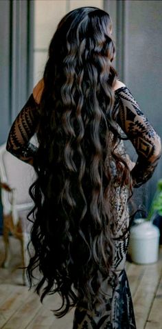 Routine For Wavy Hair, Hair For Beginners, Wave Hairstyles, Summer Hair Care, Wave Hairstyle, Curly Hair Style, Long Indian Hair, Long Hair Hairstyles, Haute Hair