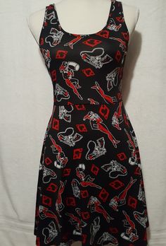 Harley Quinn Dc Comics Originals Dress Animated Style Size Small Nwot Retro Halloween Cosplay Dress, Fitted Black Cosplay Dress, Black Dress For Cosplay Events And Parties, Fitted Black Dress For Cosplay, Fitted Red Dress For Cosplay Events, Black Dress For Party And Cosplay Events, Sleeveless Costume Dress For Cosplay Events, Retro Black Dress For Costume Party, Black Retro Dress For Costume Party