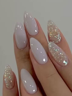 new years eve nails: light mauve nails with glitter Simple Elegant Oval Nails, Gelx Short Oval, New Years Nails Sparkly Almond, Mani Nail Design, Neutral Nails Glitter Accent, Fall Wedding Nails Almond Shape, Bridal Jelly Nails, Matte Sparkle Nails Glitter, Black Glitter Nails Almond Shape