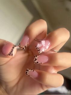 Cute Gel Extension Nails, My Melody French Tip Nails, Cat Design Nail Art, Simple Cute Nails Square, Cheata Print Pink Nails, Square Acrylic Nails Designs Ideas, Pink Cheetah Outfit, Nail Art Designs Leopard Print, Nail Ideas Mid Length