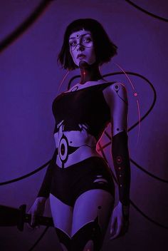 Cyberpunk Cosplay Female, Cyberpunk Fashion Neon, Cyberpunk Outfit Art, Cyberpunk Outfit Women, Ombré Short Hair, Cyberpunk Photoshoot, Nyc Hair Salon, Short Bleached Hair