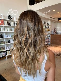 Balyage Hair, Rooted Blonde, Long Hair Highlights, Darker Hair, Highlight Ideas, Beachy Hair, Gorgeous Hair Color, Brown Hair With Blonde Highlights