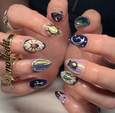 Sun And Moon Nails, Dragonfly Nail Art, Sophie Seddon, Dragonfly Tattoos, Me And My Best Friend, Life Recently, Cartoon Nails, Dragonfly Tattoo Design