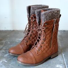 alpine quilted combat sweater boots in tan - shophearts - 3 Cute Winter Boots, Quilted Sweater, Shoes Cute, Posh Style, Amazing Lace, Sweater Boots, Shoe Obsession, Shoe Dazzle, Perfect Shoes