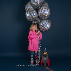 To the moon & back 🚀🌙 #voyagesurlalune #balloon #pinata #itsyourbirthday #mylittleday #grappedeballons Balloon Pinata, Astronaut Birthday, Outer Space Birthday, World Party, Space Party, It's Your Birthday, To The Moon, Birthday Party Themes, Astronomy