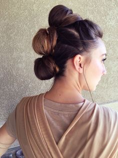 Rey Buns, Star Wars Hairstyle, Jedi Hairstyles Female, Bun Hawk, Star Wars Rey Costume