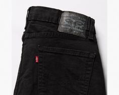 Looking for a fit that's not too relaxed and not too straight? You're in luck;our 514™ Straight jeans hit that sweet spot. With their versatile, streamlined silhouette, they'll look just as good with a tee as they do with a button-up shirt. Classic straight-fit jeans Versatile and comfortable jeans that sit low on the waist Designed for medium and athletic builds We infused the horizontal ("weft") threads with advanced stretch technology;so these jeans have extra give and flexibility, without ge Black Jeans Men, Athletic Build, Black Levis, Comfortable Jeans, Straight Fit Jeans, Simple Trendy Outfits, Men's Jeans, Levis Men, Mens Fitness