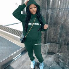 Hooded Green Tracksuit For Winter, Athleisure Hooded Winter Sets, Hooded Streetwear Sets With Pockets, Green Casual Streetwear Sets, Casual Green Streetwear Sets, Casual Green Sets For Streetwear, Hooded Streetwear Sets, Casual Hooded Winter Set, Green Hooded Tracksuit For Fall