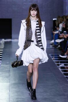 Louis Vuitton Ready To Wear Spring Summer 2016 Paris - NOWFASHION Moda Paris, Vogue Germany, Runway Collection, 2015 Fashion, Fashion Show Collection, 2016 Fashion, Fashion Week Spring