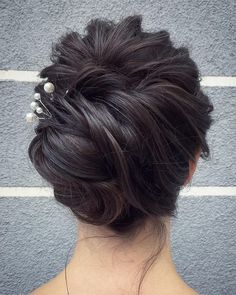 Boho Hairstyle, Classic Updo, Messy Updo, Bridal Hair Updo, Best Wedding Hairstyles, Bridal Updo, Hair Comb Wedding, Wedding Hair And Makeup, Prom Hair