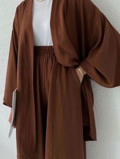 Mode Kimono, Mode Abaya, Fashion Top Outfits, Modest Dresses Casual, Modesty Fashion, Everyday Fashion Outfits