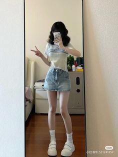 Chinese Fashion Street, Diy Vetement, Korean Casual Outfits, Thrifted Outfits, Vibe Clothes, Kpop Fashion Outfits, Edgy Outfits, Korean Outfits