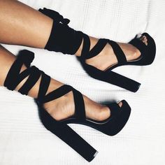 Hak Tinggi, Cute Shoes Heels, Black Shoes Heels, Prom Heels, Black Block Heels, Fancy Shoes, Cute Heels, Prom Shoes