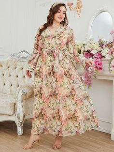 Spring Floral Print Maxi Length V-neck Dress, Chic V-neck Floral Print Maxi Dress, Chic Floral Print Maxi Length V-neck Dress, Evening Floral Print Maxi Dress V-neck, Chiffon Floral, Multicolor Floral Print Maxi Dress With 3/4 Sleeves, Sukienki Plus Size, Lace Dress Design, Fashion Tops Blouse