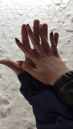 Любовь Touched Deprived, Touch Deprived, Cute Couples Texts, Basic Photo Editing, Couple Hands, Cruel Summer, Couple Goal, Secret Relationship, Hand Photo