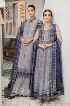 Brand: Alizeh FashionProduct Code: 03 AksCollection: Vasl-e-Meeras by Alizeh Fashion Luxury Formals CollectionFabric: Net Embroidered Net Front Embroidered Net Back Embroidered Net Sleeves Embroidered Net Shawl Embroidered Front Plus Back Patch 3 Embroidered Sleeves Patch 3 Embroidered Dupatta Patch Jacket Patch 3 Dyed Raw Silk Trouser Note: Product color may vary slightly due to photographic lighting or your device settings. Alizeh Fashion Vasl-e-Meeras Unstitched Formals Collection 2022 Authen Embroidered Suit, Brand Dress, Chiffon Collection, Embroidered Sleeves, Maxi Shirts, Luxury Wear, Embroidered Dupatta, Luxe Wedding, Silk Trousers