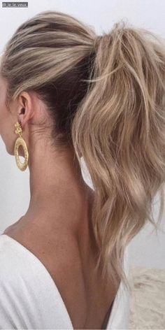 Winter formal hairstyles Wedding Hair Trends, Tail Hairstyle, High Ponytail Hairstyles, Curly Wedding Hair, Wedding Hairstyles For Long Hair, Wedding Hair And Makeup, Stylish Hair, Ponytail Hairstyles, Bridesmaid Hair