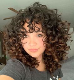 Short Curly Crochet Hair, Curly Hair Trends, Dyed Curly Hair, Colored Curly Hair, Short Curly Haircuts, Long Layered Haircuts