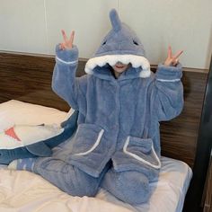 Kawaii Shark, Cartoon Home, Winter Pajamas Women, Clothes Kawaii, Mode Ulzzang, Mode Kawaii, Shark Hoodie, Pajama Fashion